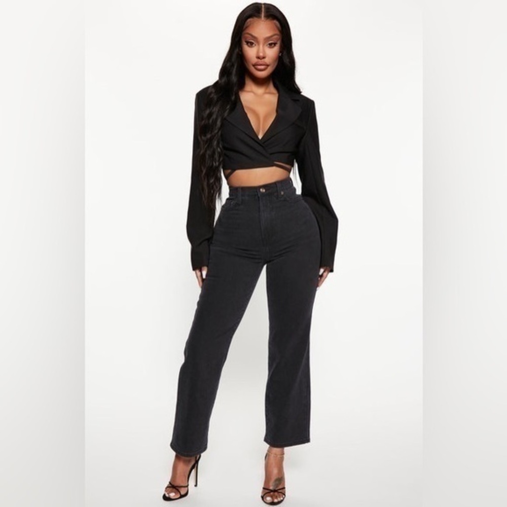 NWT Fashion Nova Black Everlasting High Rose Straight Leg Jeans Women’s Size 0